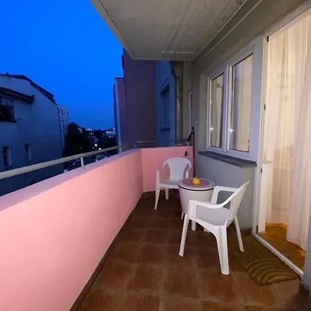 Happy Place Apartament